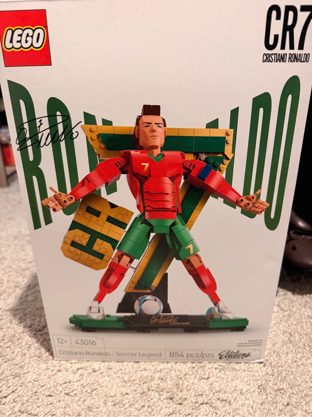 Lego Cristiano Ronaldo Soccer Legend Set - Red, Green & Yellow
